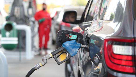 Precios de referencia de combustibles bajan hasta 5.17% por octava semana consecutiva
